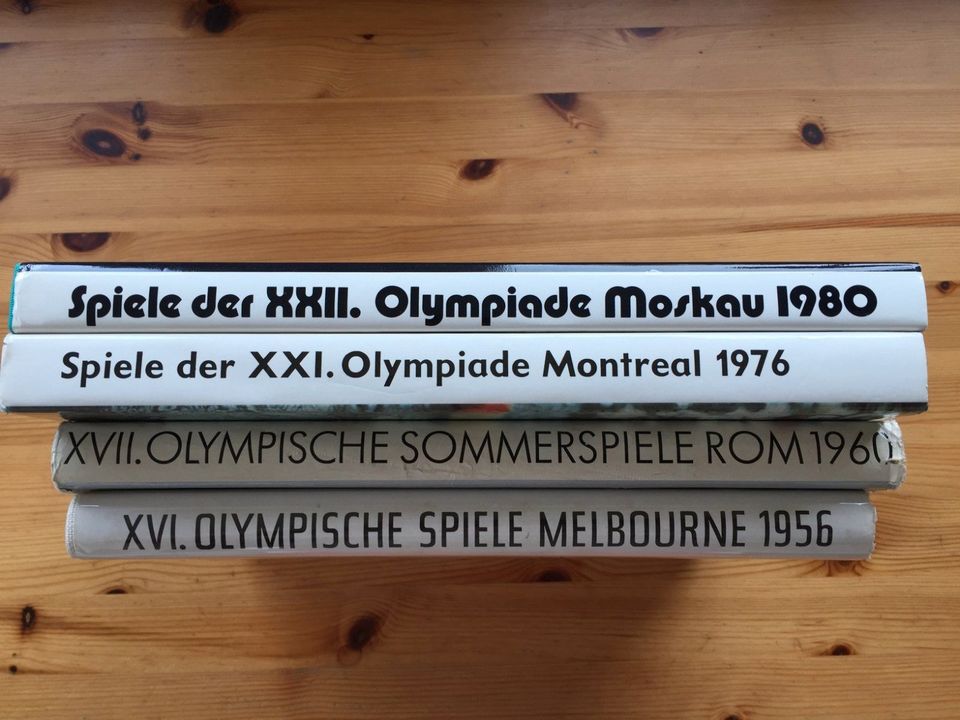 Bücher Olympische Spiele 1956 /1960/1976/1980 und 3 Hefte in Eisenach