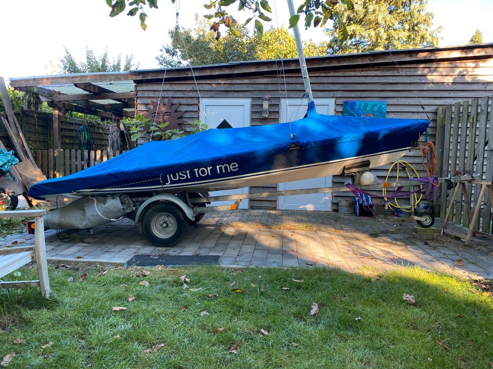 Jolle Seggerling mit Strassentrailer in Oyten