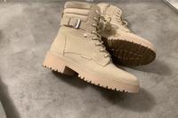 Bench Damen Stiefeletten gr 40 beige Neu Köln - Köln Merheim Vorschau