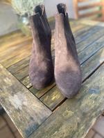 Konstantin Starke Stiefeletten Gr. 37 dunkelbraun Wildleder Niedersachsen - Osnabrück Vorschau