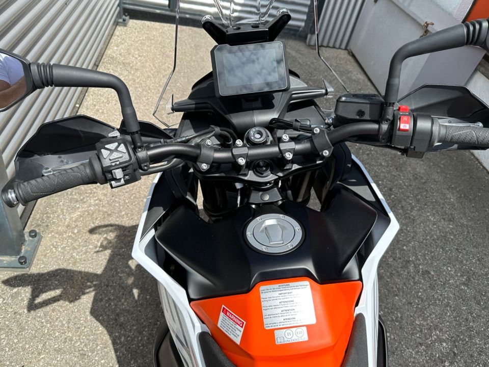 KTM 790 ADVENTURE / MODELL 2024 / "NEW IN" in Holzkirchen