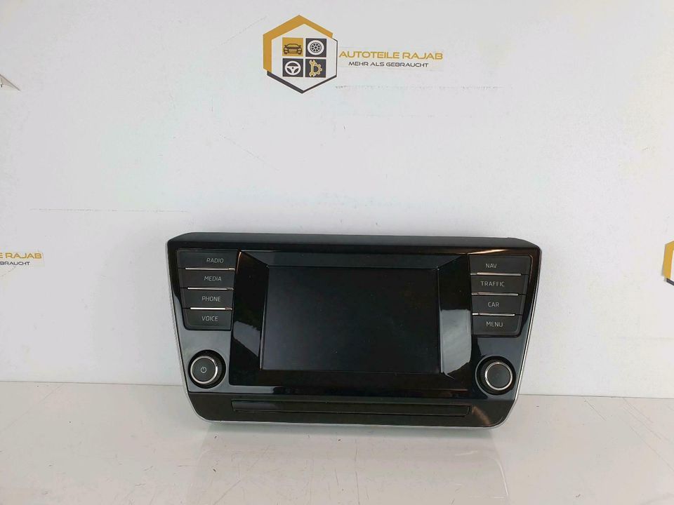 Skoda Superb 3V Display 3V0919605 A Radio Navi LCD Monitor Bolero in Niederkassel