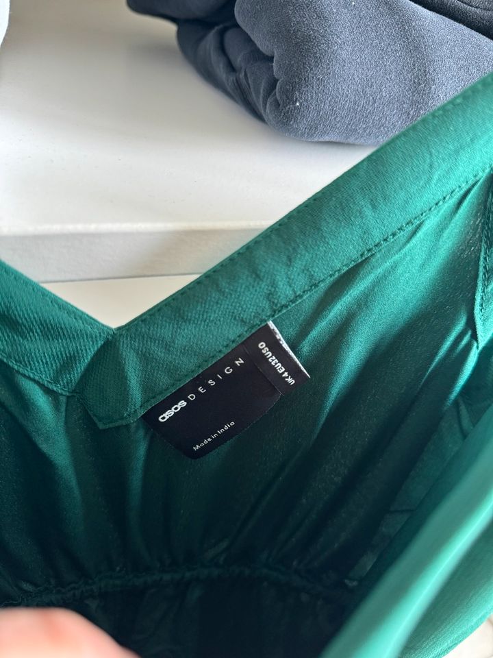 Wunderschönes dunkelgrünes Sommerkleid von asos Petite, Größe: XS in Fürstenzell