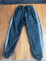 Nike Jogging Hose Größe S Nordrhein-Westfalen - Oberhausen Vorschau