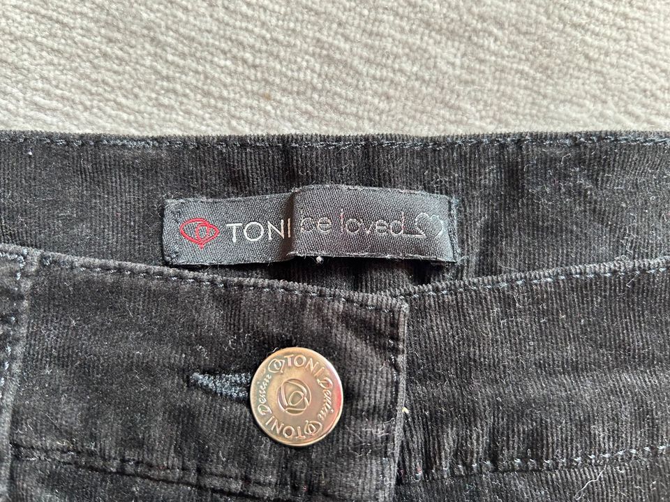 TONI Jeans Gr 40 K BE LOVED , Cordsamt schwarz in Dossenheim