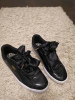 Pumaschuhe Lackoptik Gr. 39 Niedersachsen - Bokensdorf Vorschau