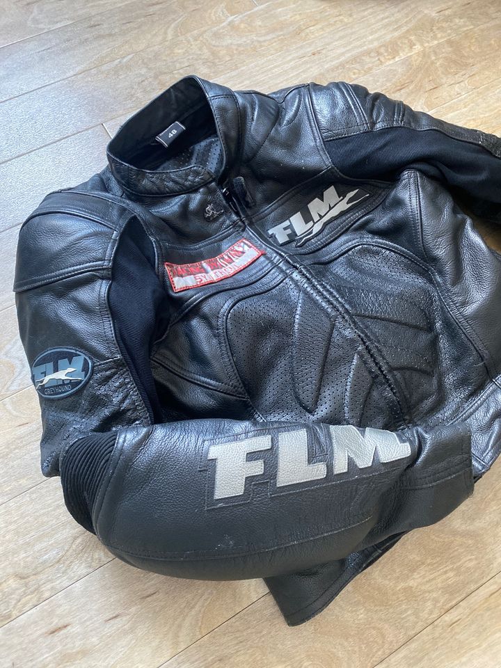 FLM Motorradbekleidung Größe S in Menden