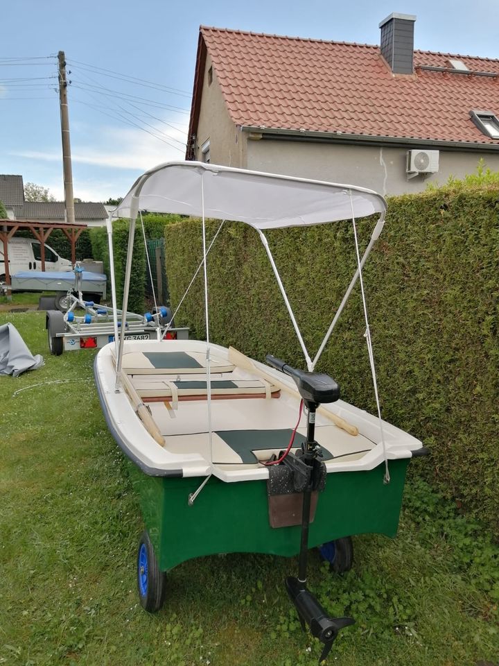 Ruderboot Kamila 2G, Sonnendach,Regenplane,(Elektromotor),Trailer in Großpösna