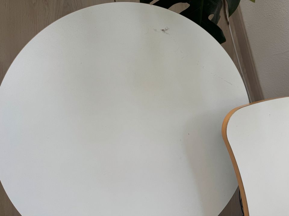 Ikea Schreibtisch weiß rund in Mainz