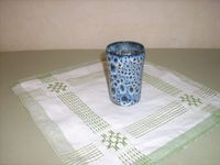 Handgetöpferte kleine blau-weiße Keramikvase Sachsen - Crimmitschau Vorschau