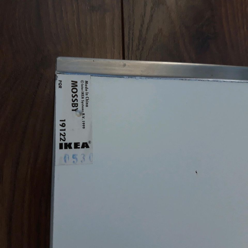 Mossby 2 Regalböden Ikea silber in Berlin