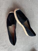 UGG Espandrillen schwarz ungetragen Gr. 9,5 EU 40,5 Bochum - Bochum-Ost Vorschau