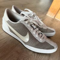 Nike Sneaker 39 weiß silber grau Nordrhein-Westfalen - Rommerskirchen Vorschau