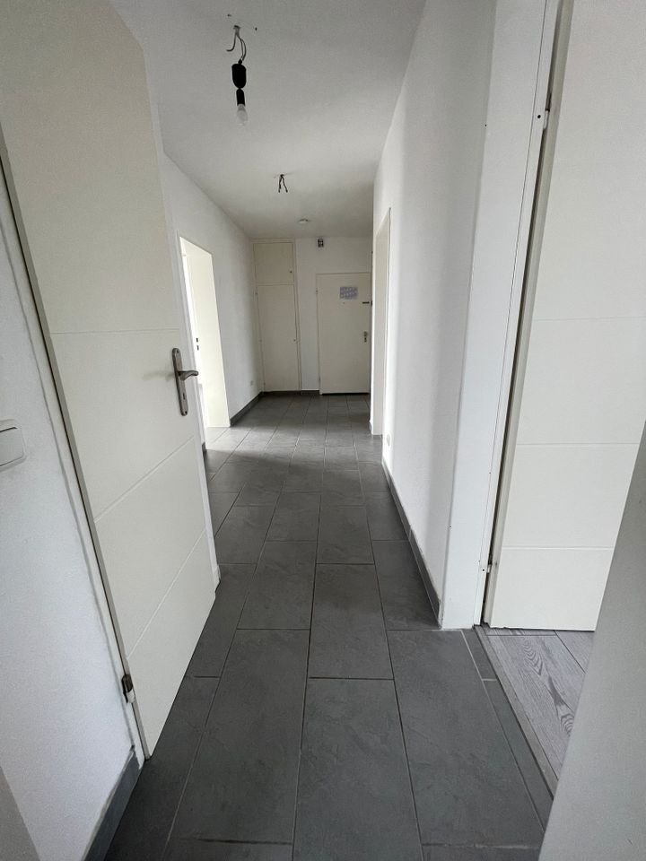 Geräumige 4- Zimmer Eigentumswohnung mit Südbalkon Uni nah in Wolfenbüttel
