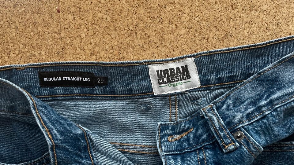 Urban Classic Flared Jeans in Merzig