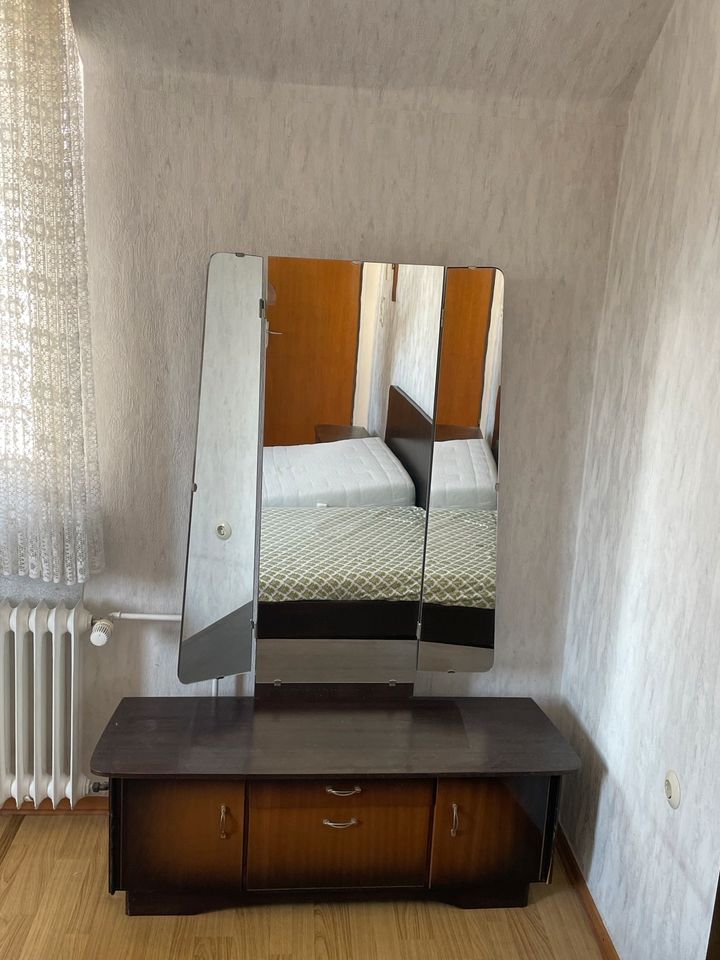 Schlafzimmer 1960er Jahre Abholung 11.05.2024 in Hattersheim am Main