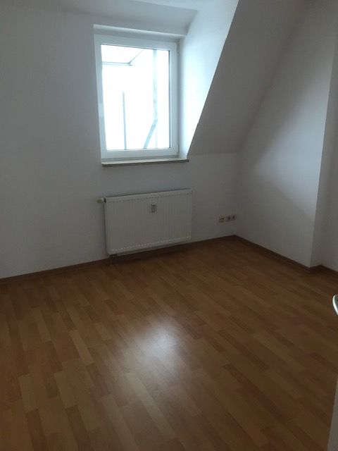 Preißelpöhl - kleine 2 Zimmer-DG-Wohnung mit Balkon! in Plauen
