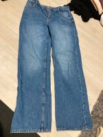 Bershka Straight Jeans Gr. 40 Hessen - Niederdorfelden Vorschau