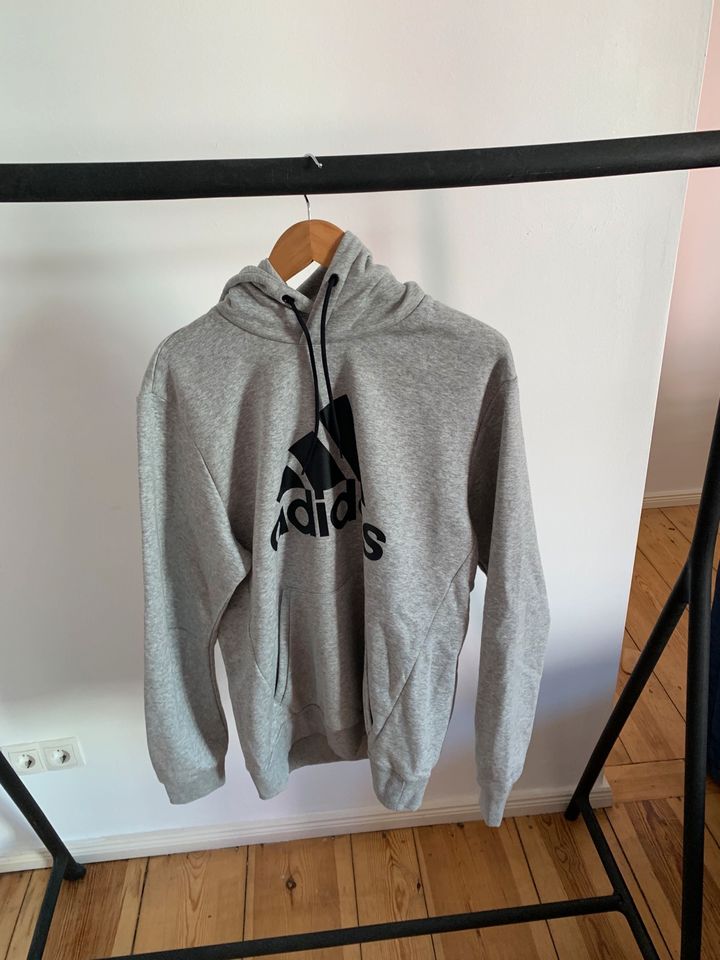 Adidas Pullover mit Etikett NEU Gr. L in Berlin