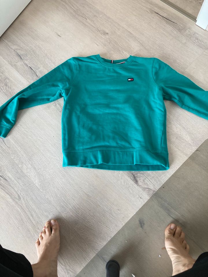 Pullover für Jungs in Größe 176 Tommy Hilfiger in Beckingen