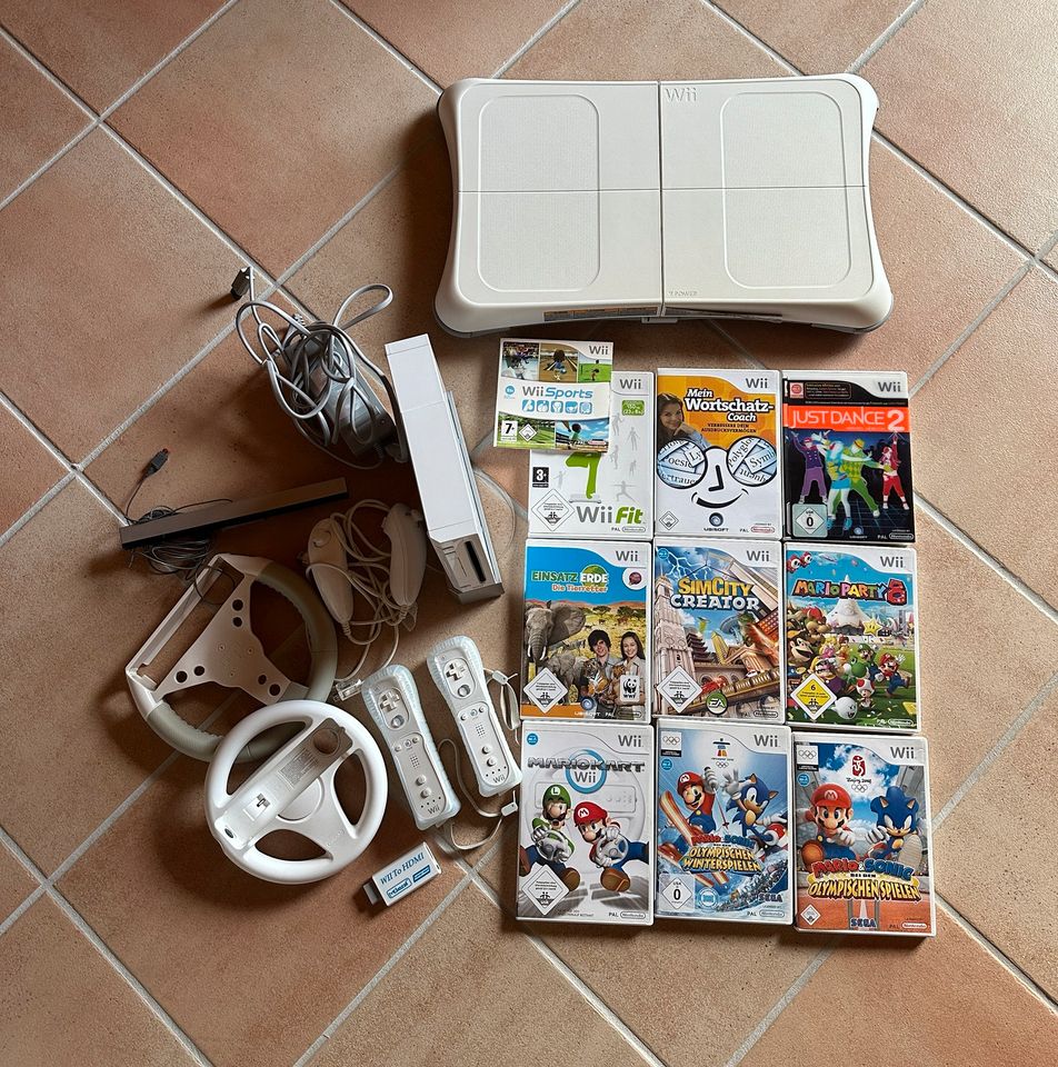 Nintendo Wii + Zubehör + Spiele in Forchheim