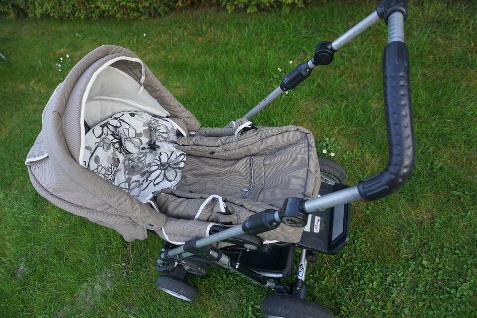 Kinderwagen Hartan Racer S - Aufsatz sehr gepflegt in Ilsede