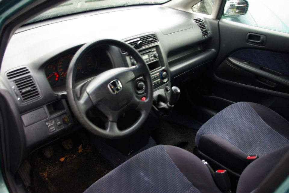 Honda Stream 1.7i LS   7  Sitze in Bottrop