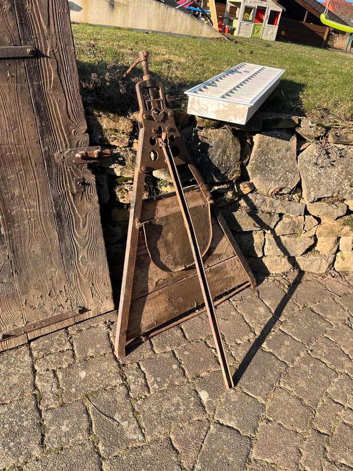 Pionier Rohrschraubstock in Neidenstein