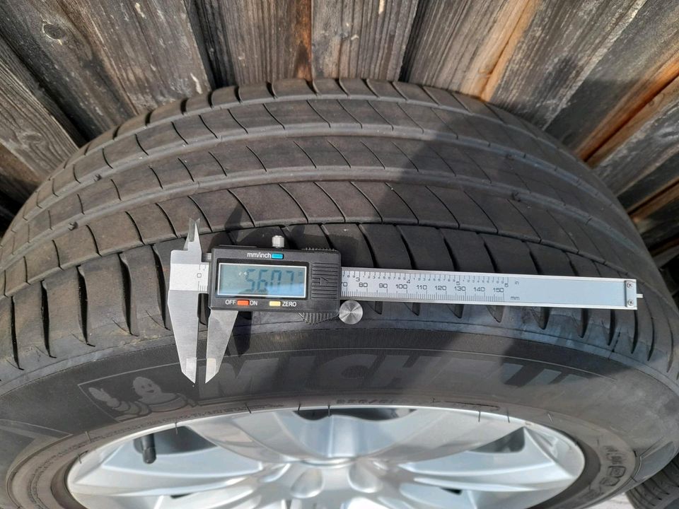 Michelin Kompletträder Sommer 225/55R17 in Breitenfelde