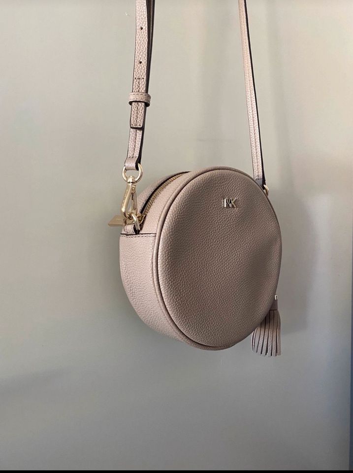 Runde Michael Kors Tasche/ NEU in Berlin