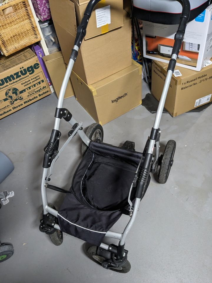 Kombikinderwagen 3-in-1 Wanne Buggy Maxi Cosi Babyschale Autositz in Berlin