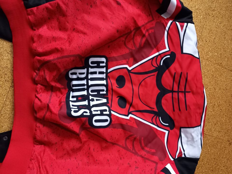 CHICAGO BULLS JACKE in Krummenau Hunsrück