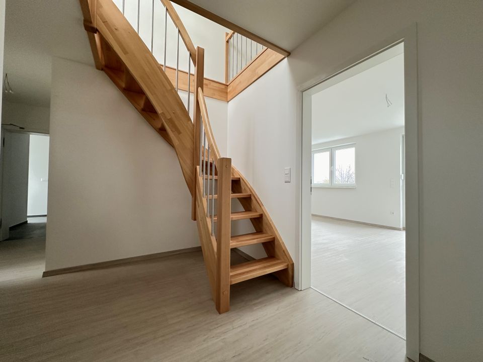 Maisonette mit Balkon, Fußbodenheizung & Garage! Bezug ab 01.07.2025 möglich in Krostitz