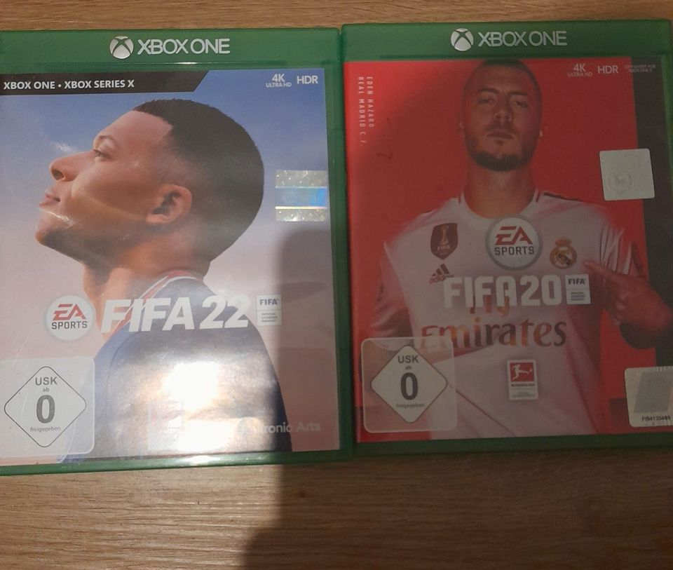 Zwei Fifa Spiele für die Xbox One/Series X in Norderstedt