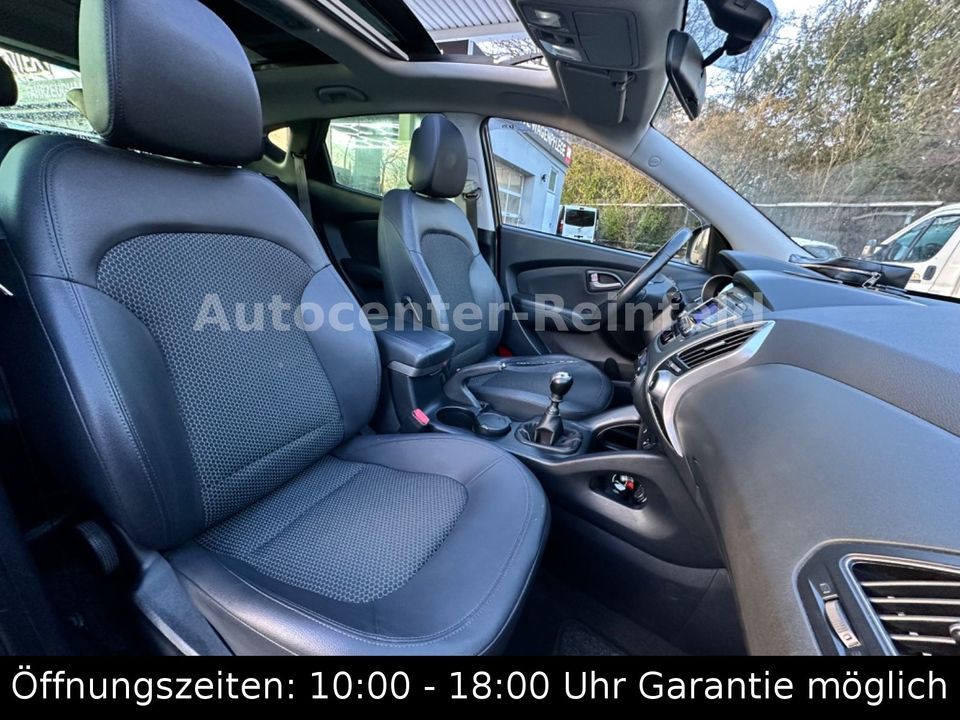 Hyundai ix35 Style 2WD*Panorama*SHZ*Klima*PDC*Tpmt*SHeft in Reinfeld