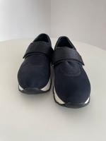 Prada Schuhe, schwarz, Gr. 36,5 Niedersachsen - Burgdorf Vorschau