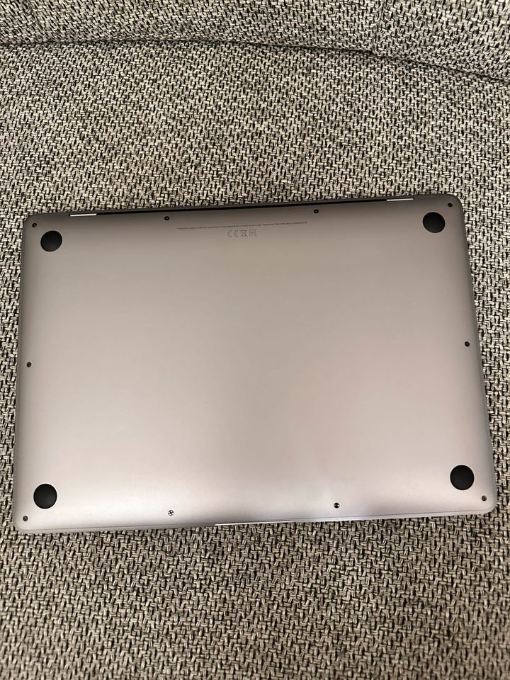 Apple Macbook Air M1 2020 16 GB Ram 1 TB SSD - wenig Ladezyklen! in Wiesbaden