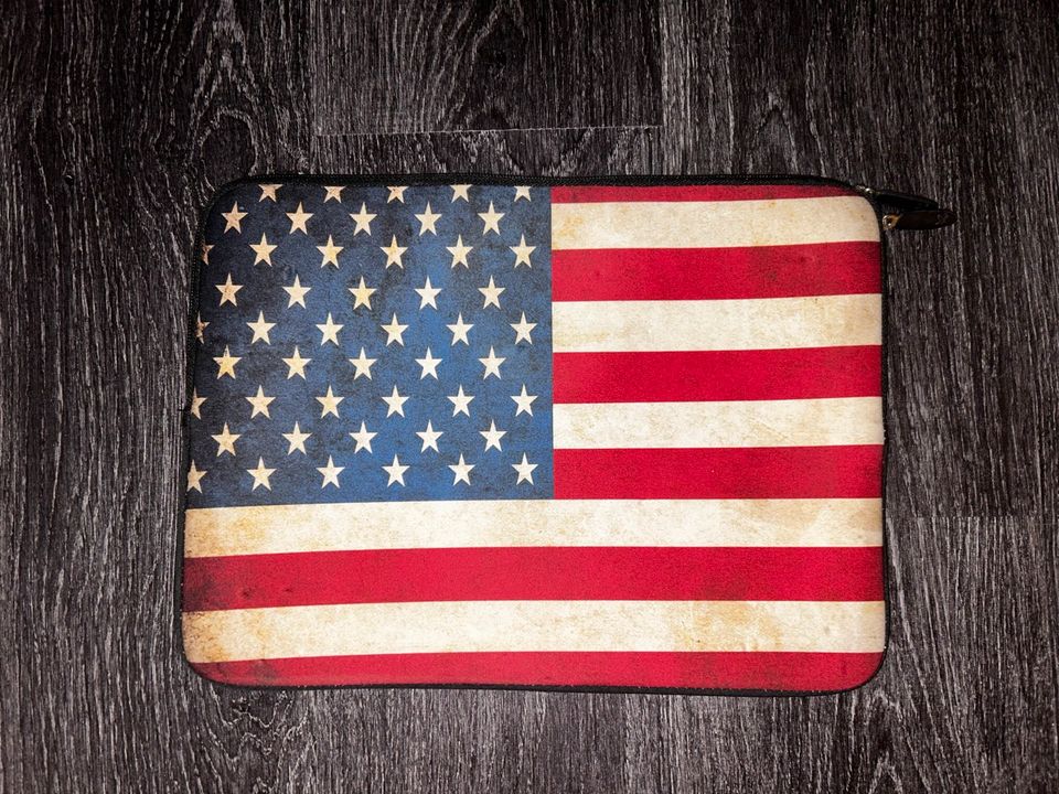 Neopren Laptop Tasche 34x 25cm mit Henkel USA Flagge Notebook in Drei Gleichen