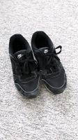 Nike Turnschuhe Schuhe Sneaker Gr 39 schwarz MD Runner 2 Brandenburg - Bernau Vorschau