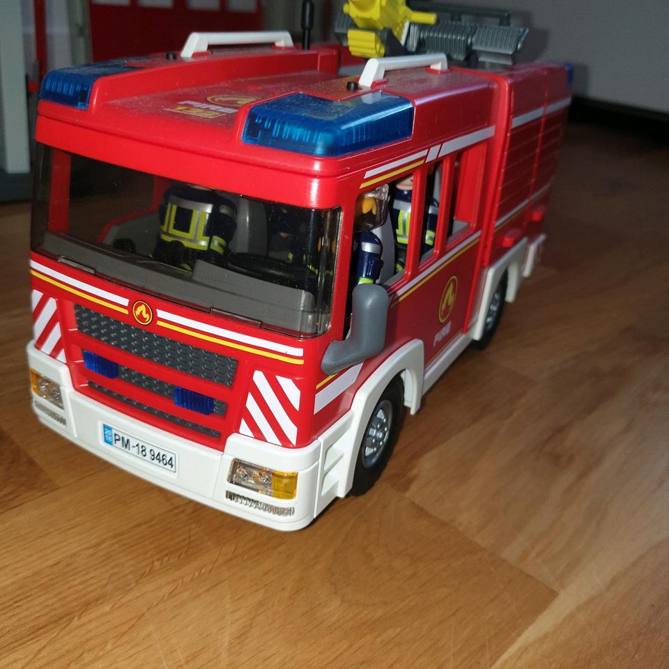 Playmobil Feuerwehr  set Rettungsdienst. in Duisburg