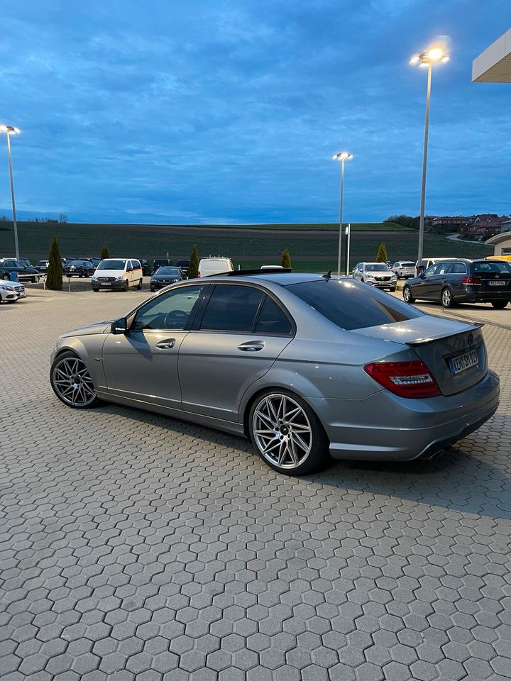 Mercedes C-Klasse w204 220 CDI AMG OM651 TÜV 09.2025 SCHIEBEDACH in Kelheim