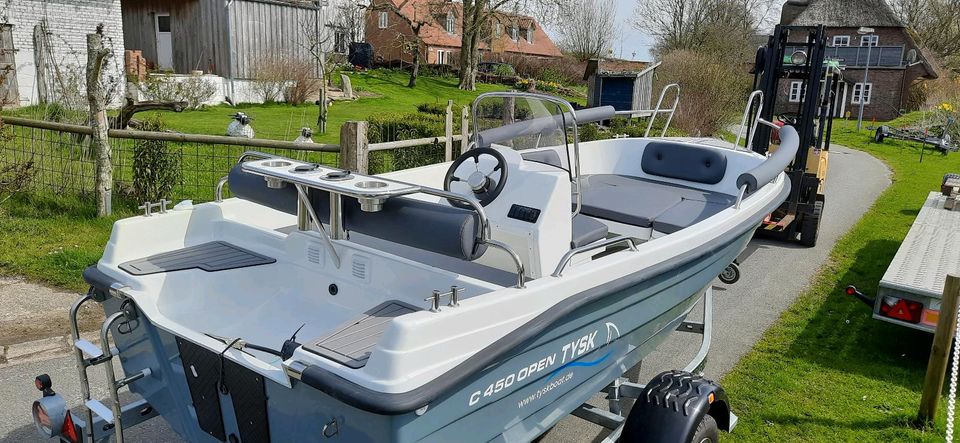 Konsolenboot Motorboot Angelboot 4,5m Tysk C 450 open in Simonsberg