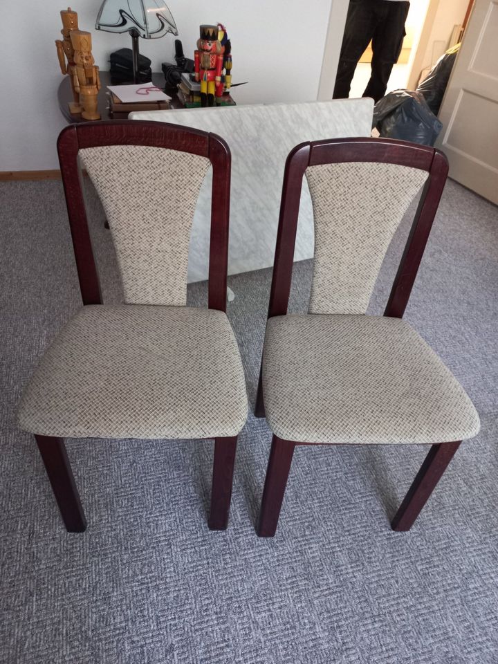 Stuhl zwei Stühle sehr guter Zustand in Berlin