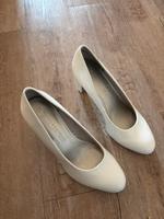 Weiße Highheels Brautschuhe Marco Tozzi Schleswig-Holstein - Twedt b Schleswig Vorschau