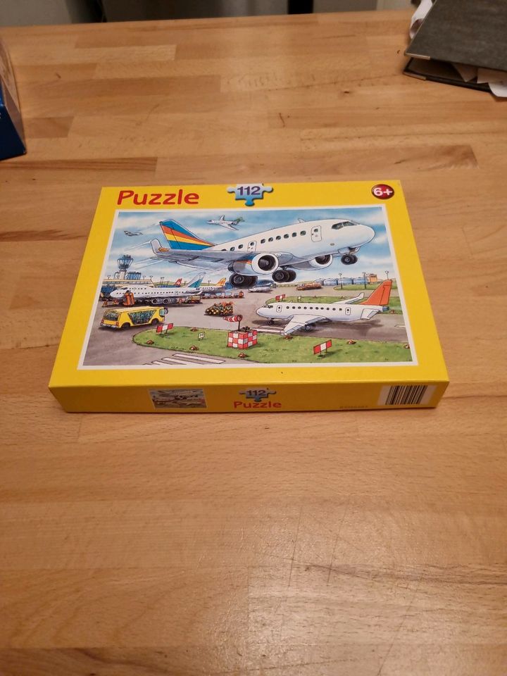 Puzzle Flugzeug Flughafen 112 Teile in Ritterhude