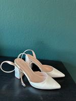 Sandaletten Absatzschuhe / Pumps / Heels weiß - satin Bayern - Elsenfeld Vorschau
