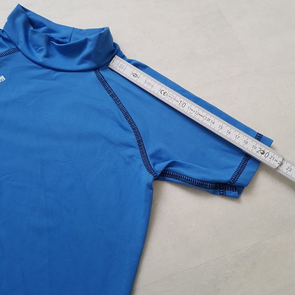 UV Shirt Einteiler Badeshirt Gr.  122-128 blau UV Kleidung Shirt in Limburg