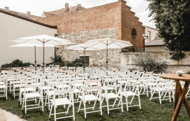 Boho Hochzeit Trauung Stühle Stuhl Tisch mieten leihen in Sommerhausen Main