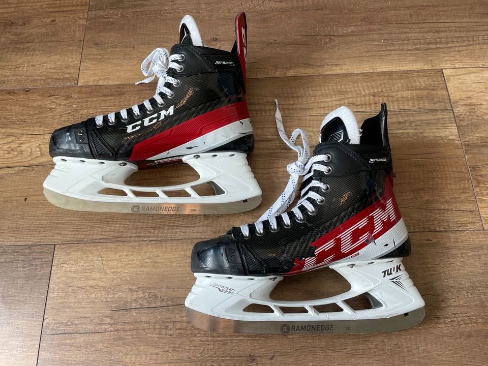 CCM Jetspeed FT4 Pro Eishockey Schlittschuhe 8 Tapered in Lampertheim