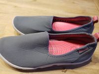 Crocs Damen-Schuhe 38 grau super weiches Fußbett Niedersachsen - Wendisch Evern Vorschau